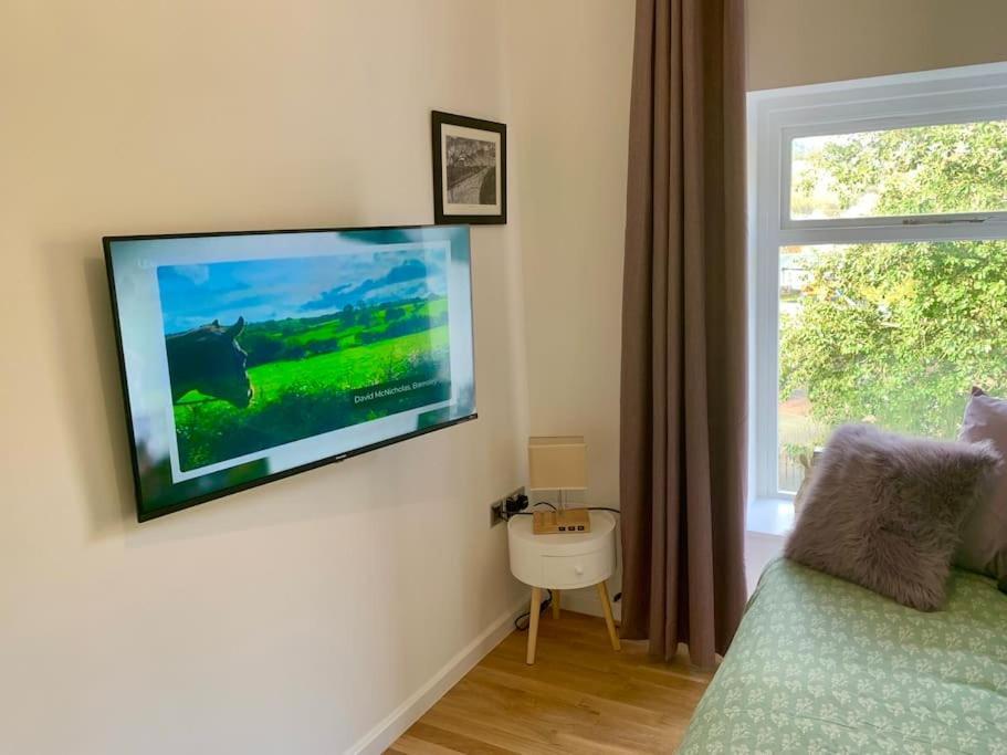 Renovated Miner'S Cottage - Family & Dog Friendly Abertillery Dış mekan fotoğraf